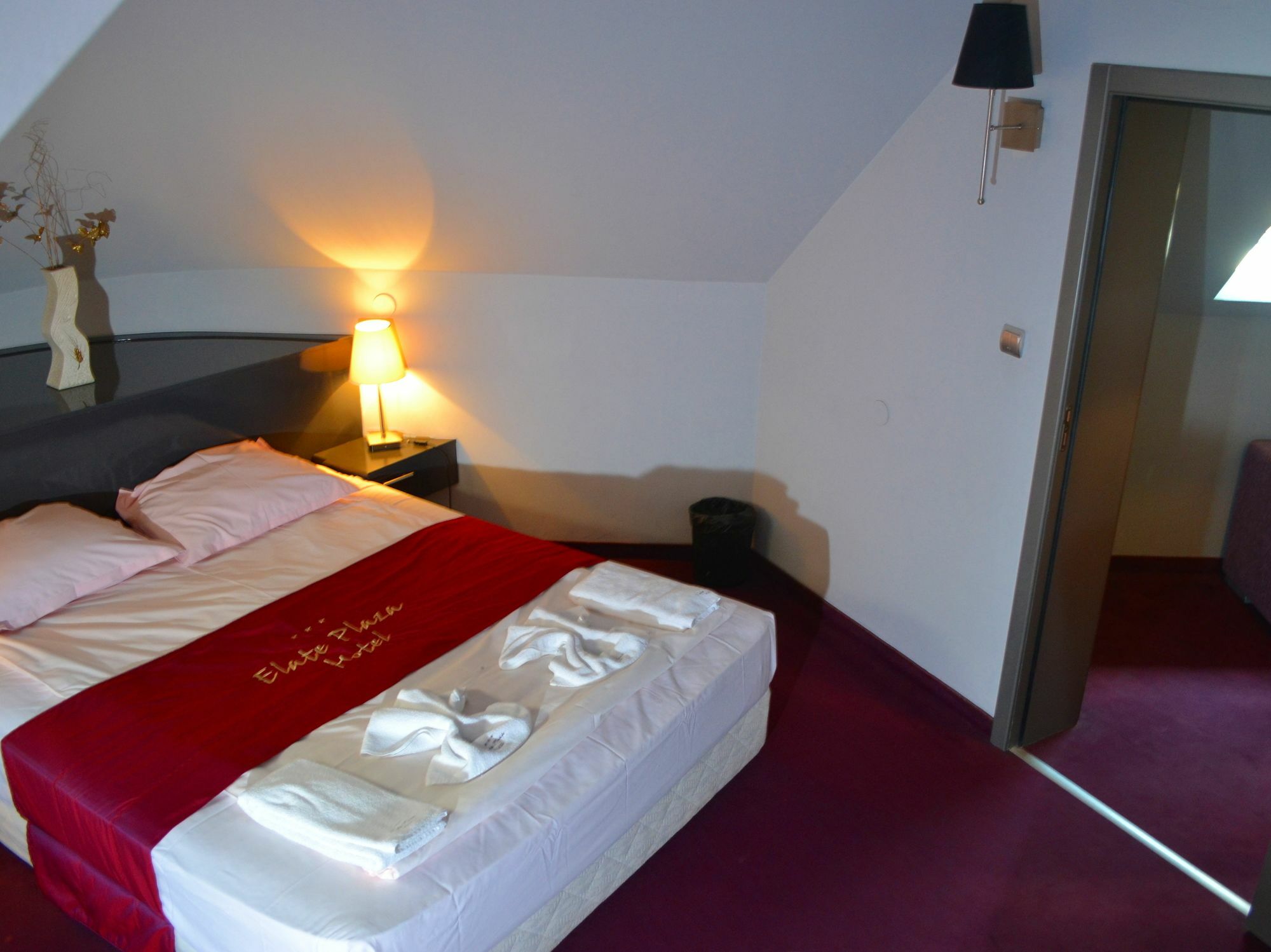 Elate Plaza Hotel Sofia Buitenkant foto