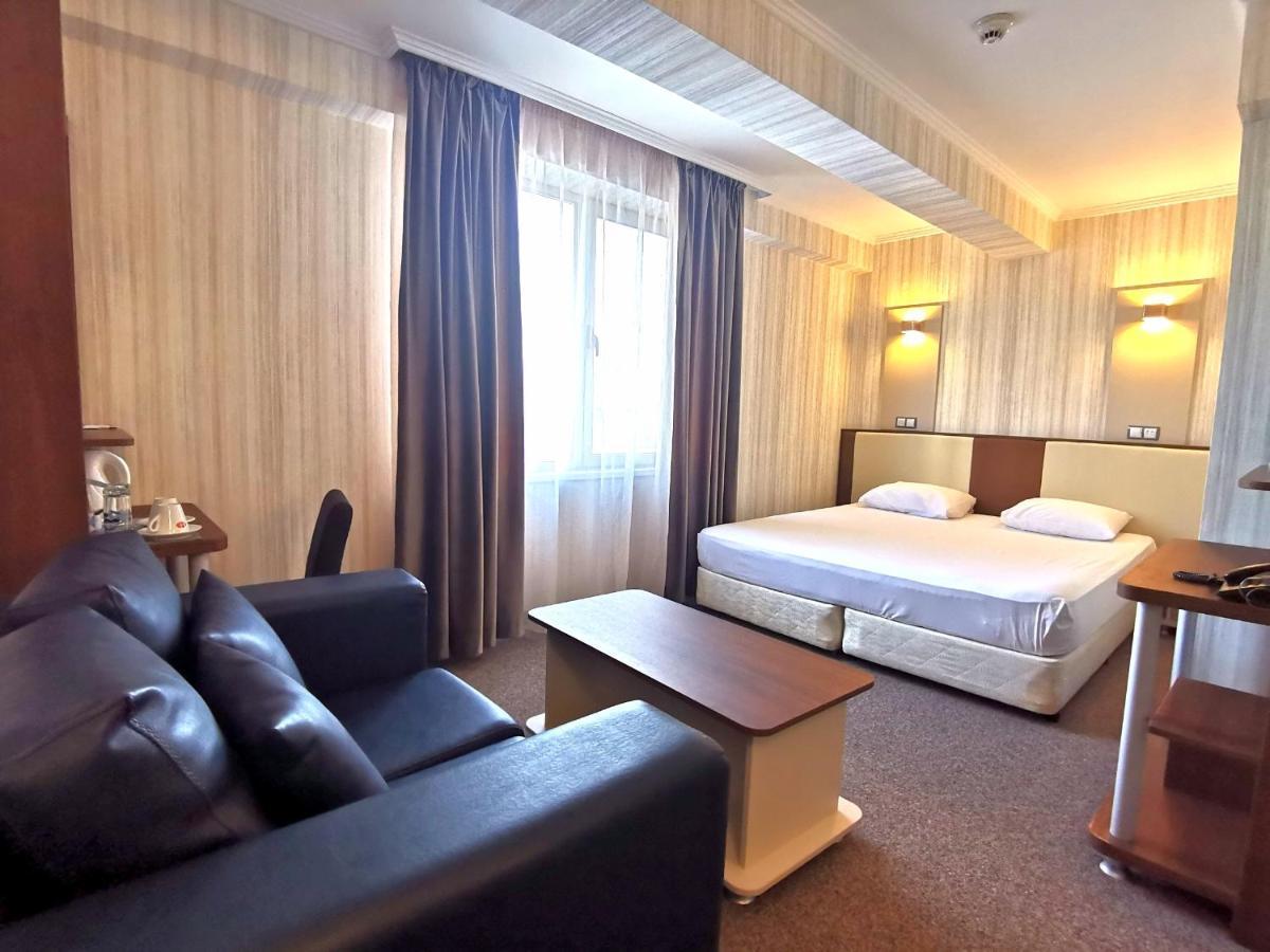 Elate Plaza Hotel Sofia Buitenkant foto