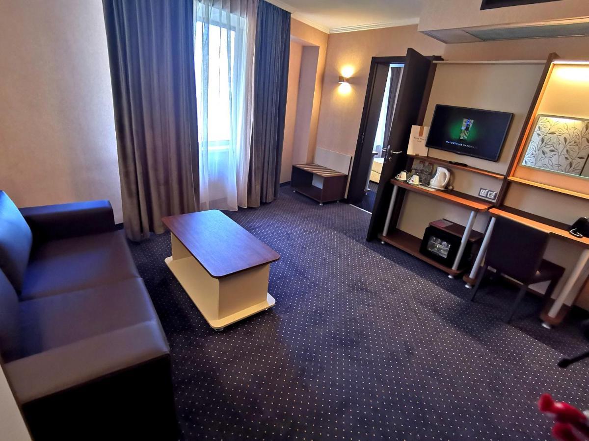 Elate Plaza Hotel Sofia Buitenkant foto